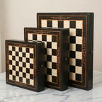 Scacchiera con cassetti in legno di noce e acero